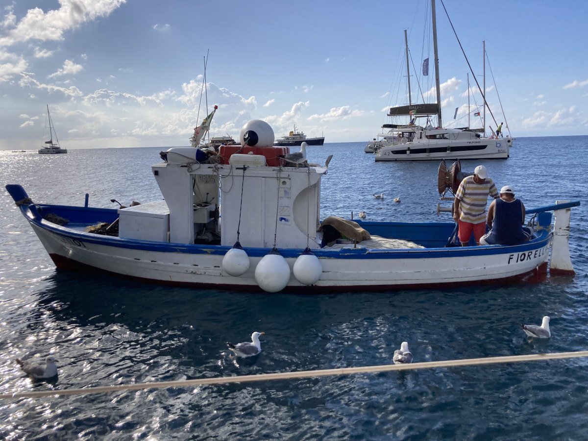 Scoprire le baie e le spiagge nascoste delle Isole Eolie