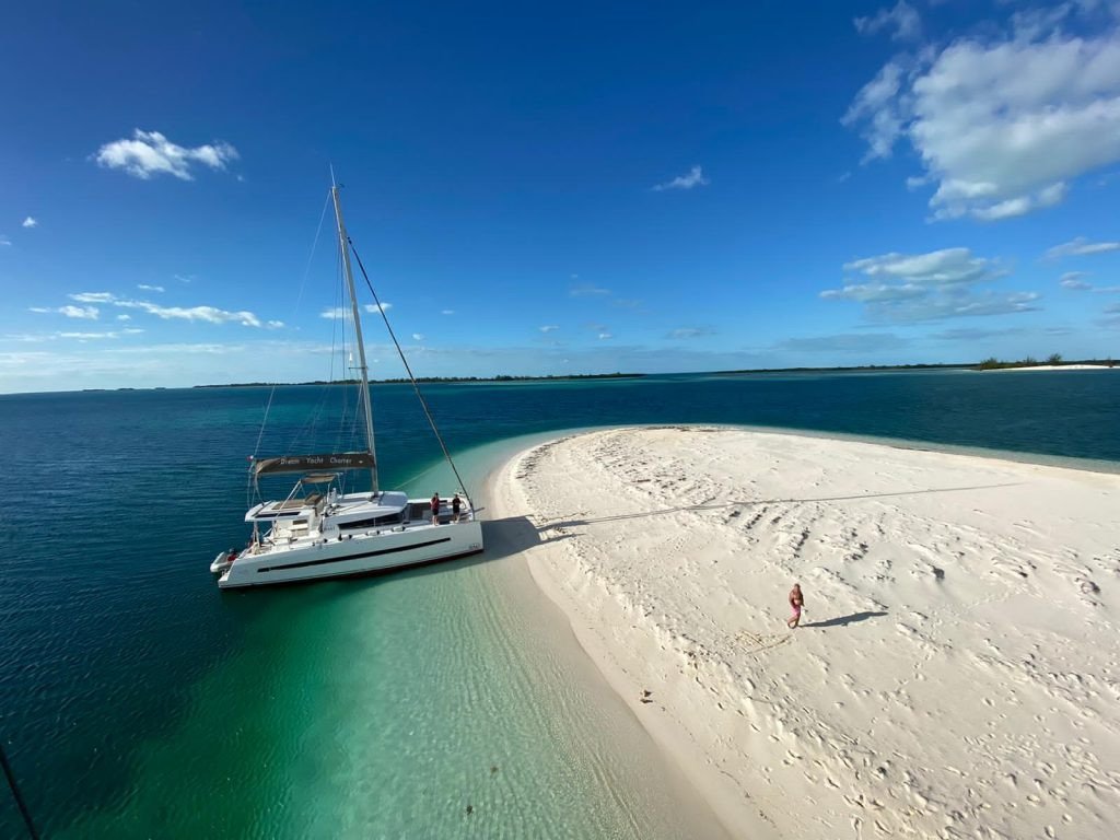 Vuelve a conectarte con la naturaleza en un viaje en velero y yoga por Mallorca
