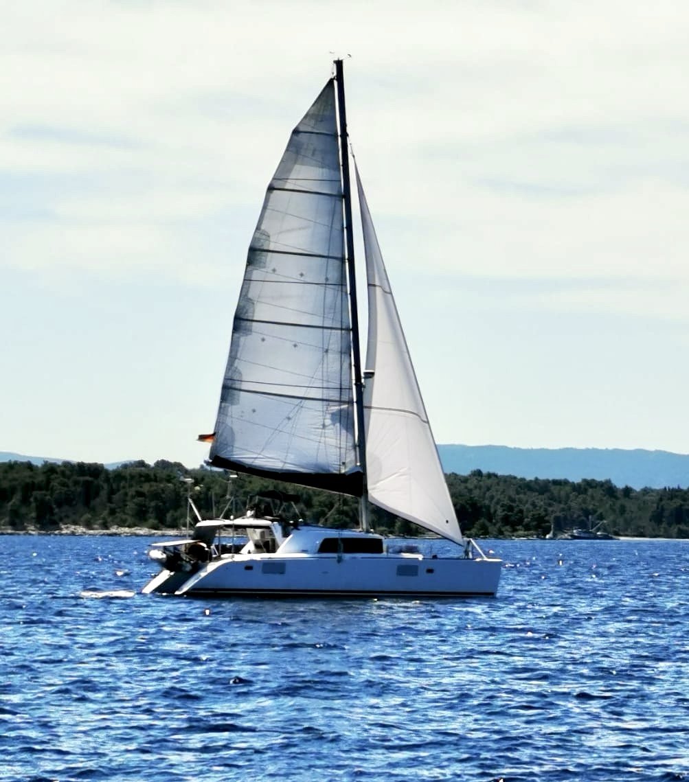 Exploring Barcelona's famous landmarks by boat