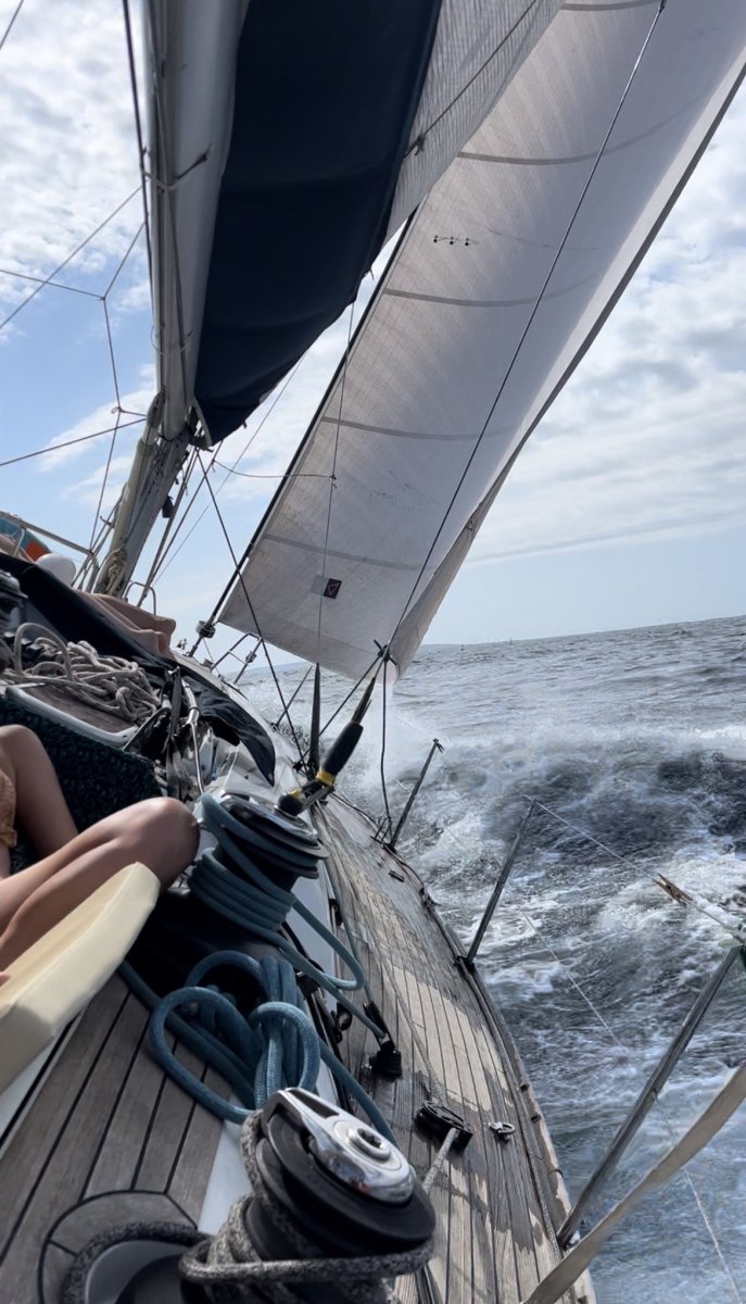 Travesía en velero desde las Egadi hasta Grecia, de volcanes a templos