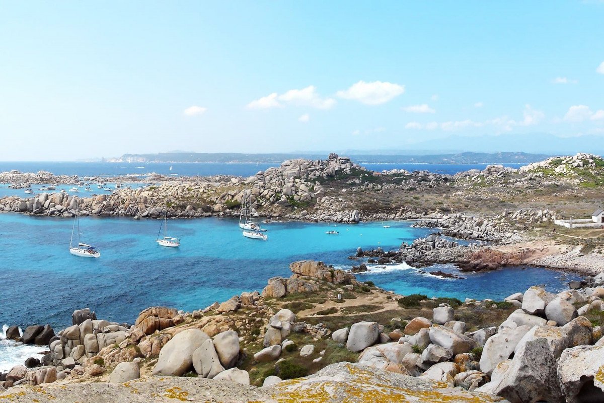 Impara a navigare a vela intorno all'isola della Corsica
