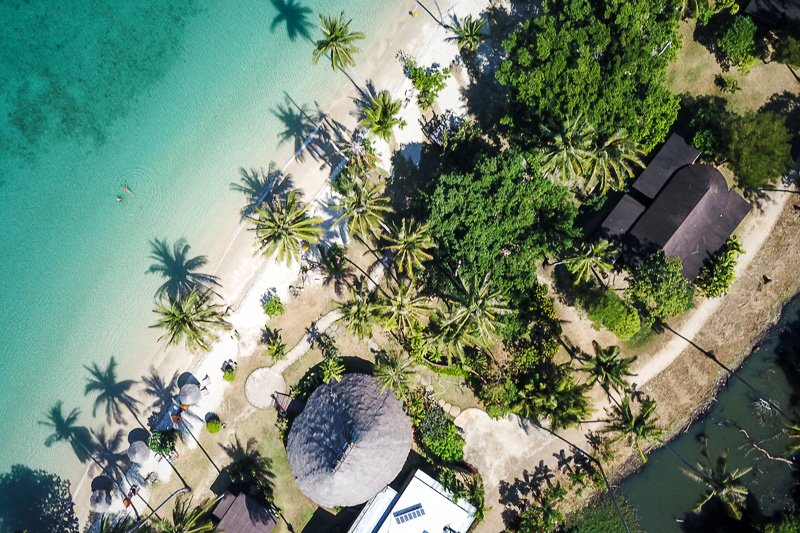 Vista della spiaggia a Koh Chang, Thailandia