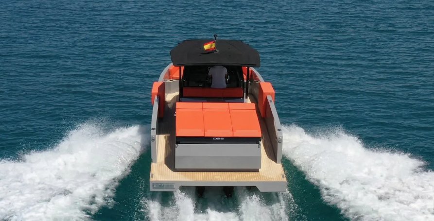Motorboat - De Antonio - 8.5 meters