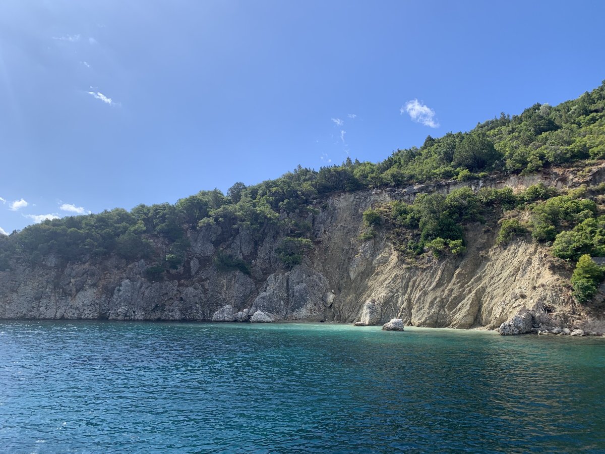Explorando las calas y bahías de Corfù y Lefkada