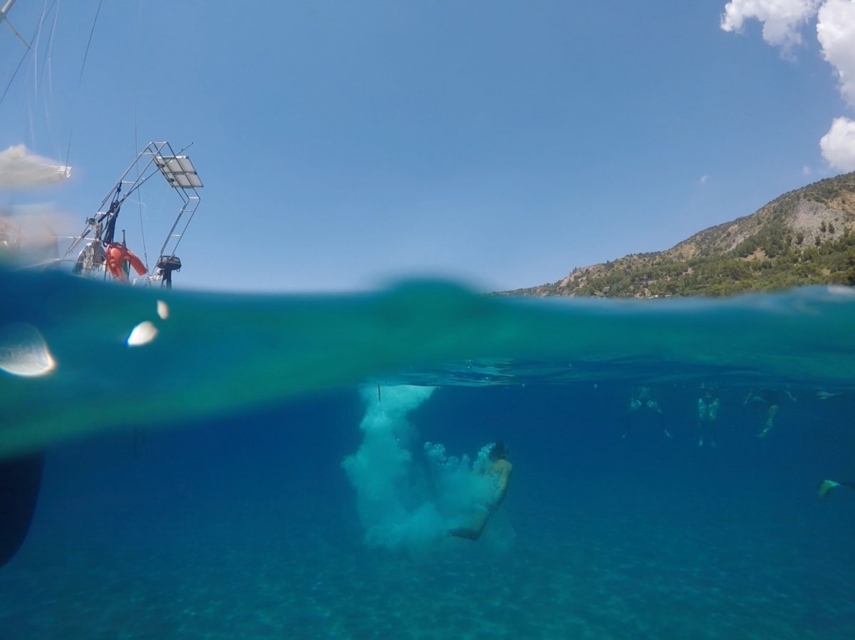 Viaggio in barca di andata per Arcipelago della Maddalena e Corsica