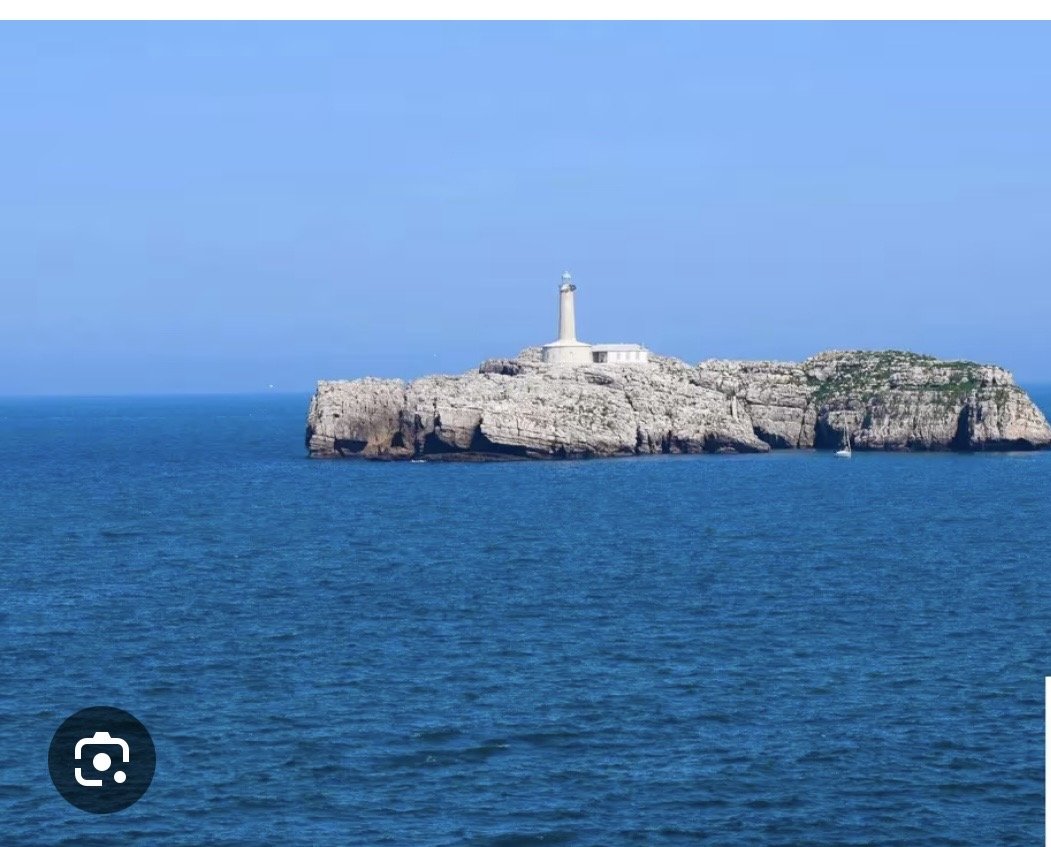 Sail through Santander Bay and discover Magdalena Palace