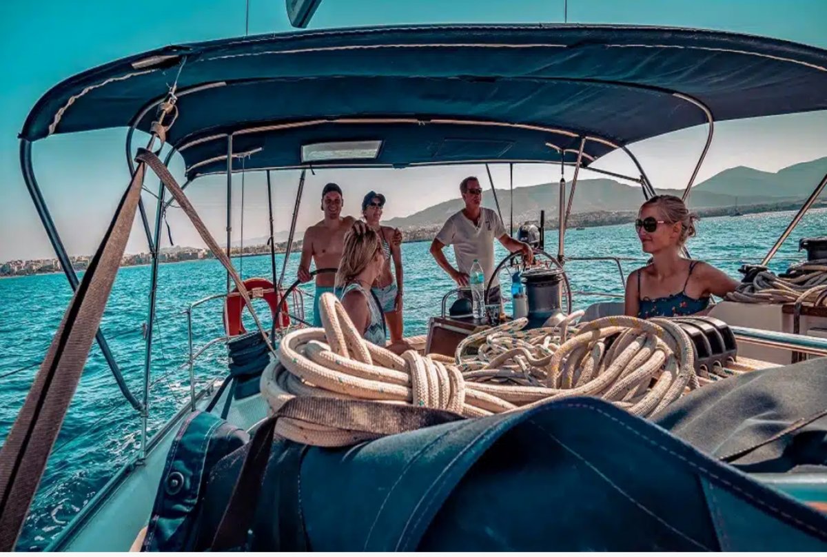 Scopri le calette nascoste di Mallorca: vacanza in barca a vela di lusso