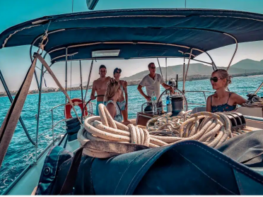 Discover Mallorca's hidden bays: sailing holidays in a class of their own