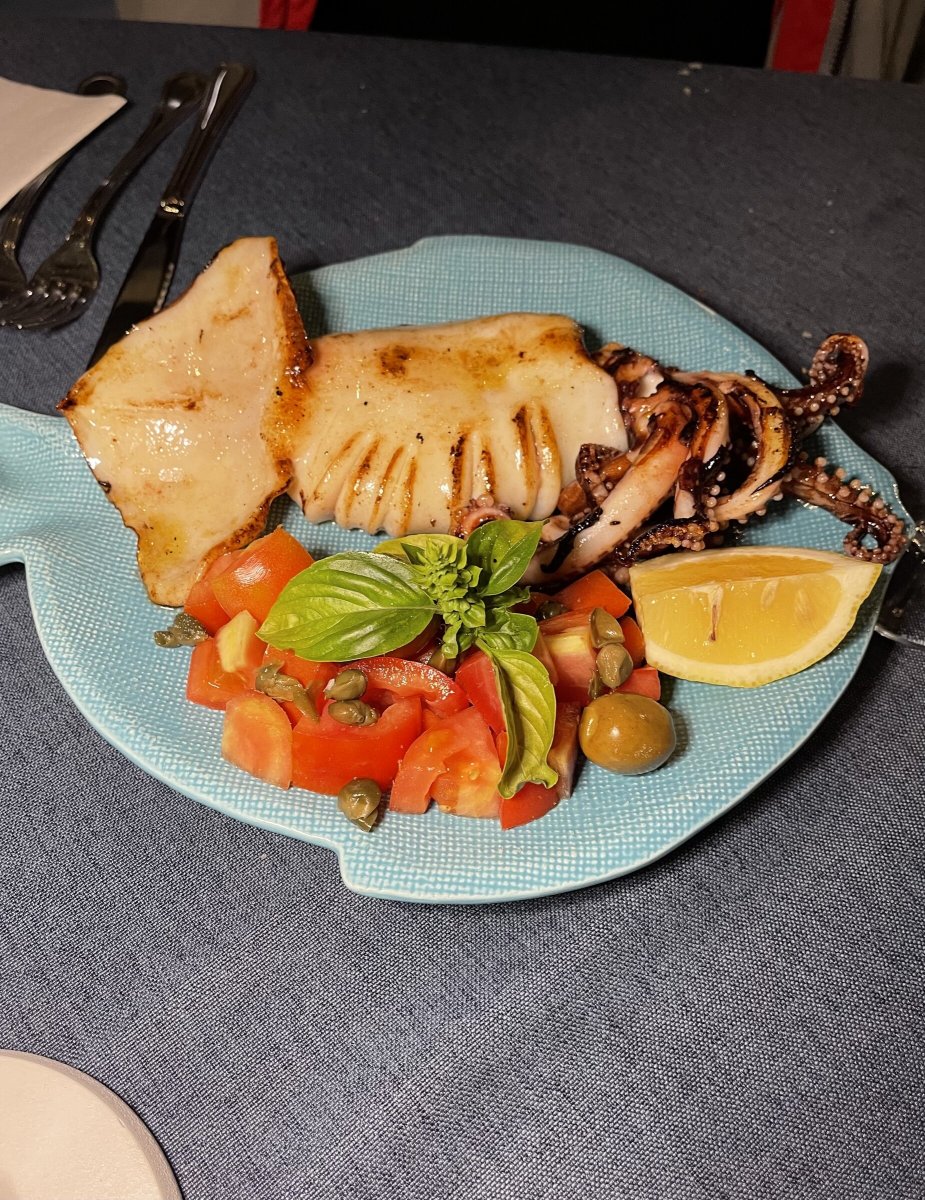 Bootsfahrt über das Tyrrhenische Meer von Sizilien nach Sardinien