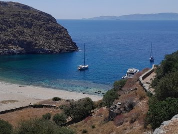 Via col vento, alla scoperta delle Cicladi passando dal tempio di Poseidon