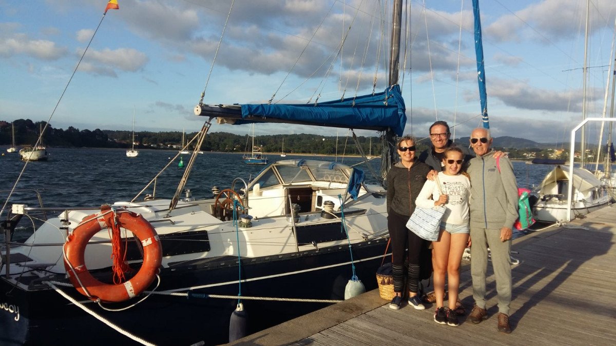 Sperimenta la libertà della navigazione in uno sloop di mezza giornata