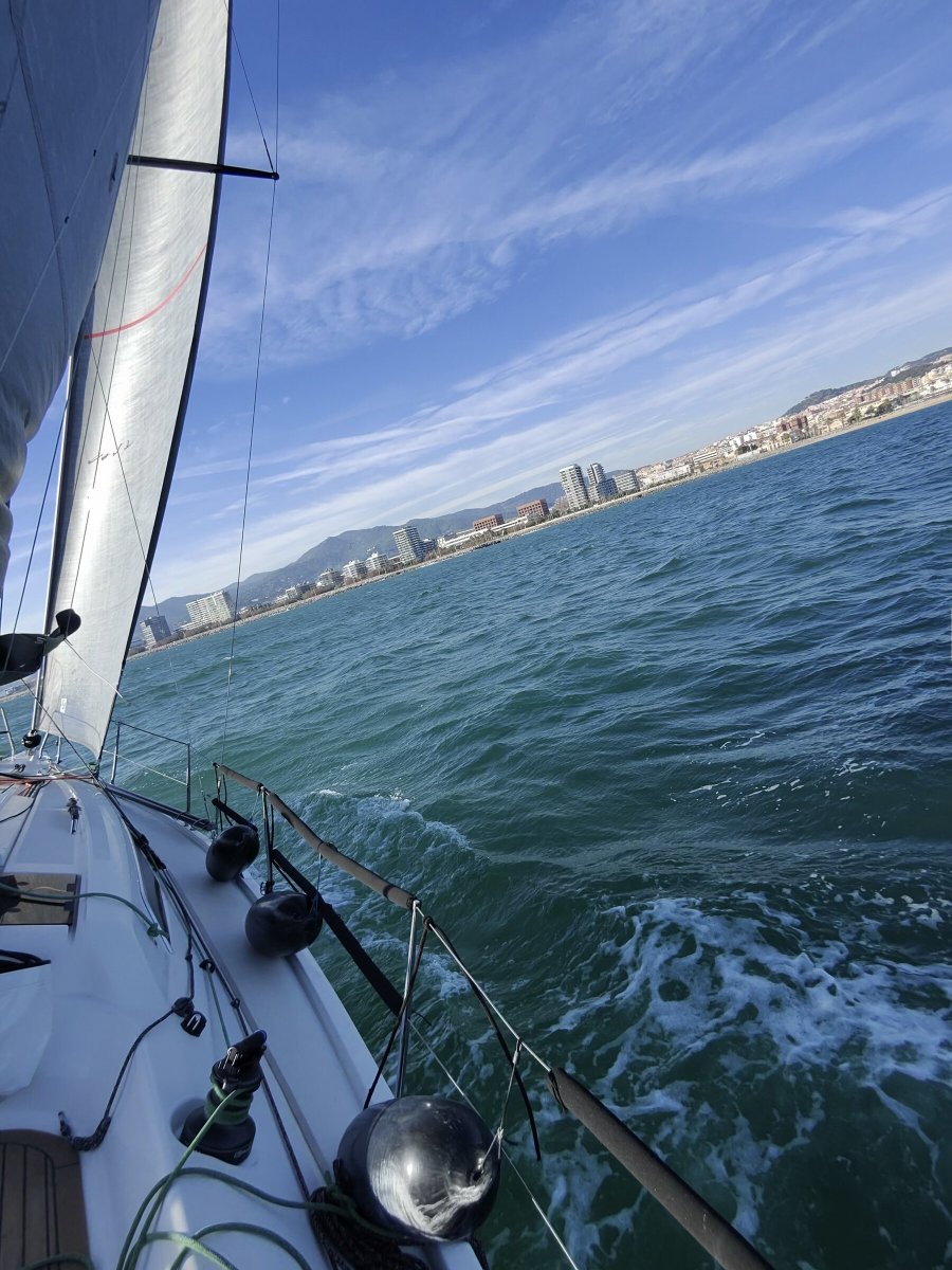 Regata de 100 millas de Vilanova en barco