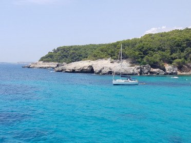 Segeln Sie 7 Tage um Ibiza ab Barcelona