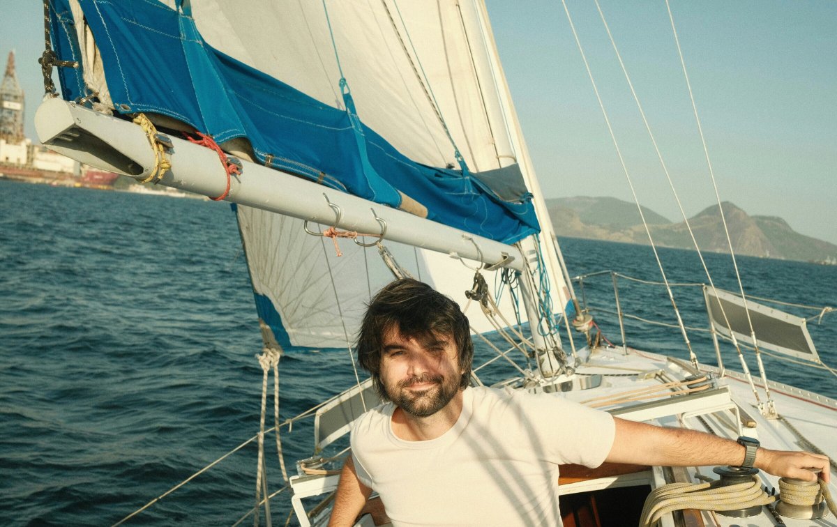 Improve your sailing skills with our advanced courses