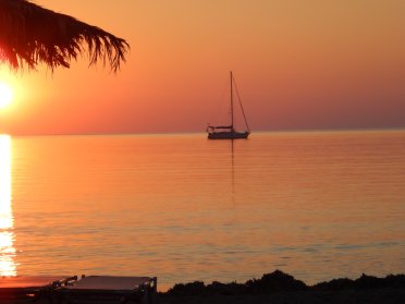 Segelurlaub in Griechenland: Erkunden Sie die Ionischen Inseln, darunter Kefalonia, Ithaka und Lefkada.