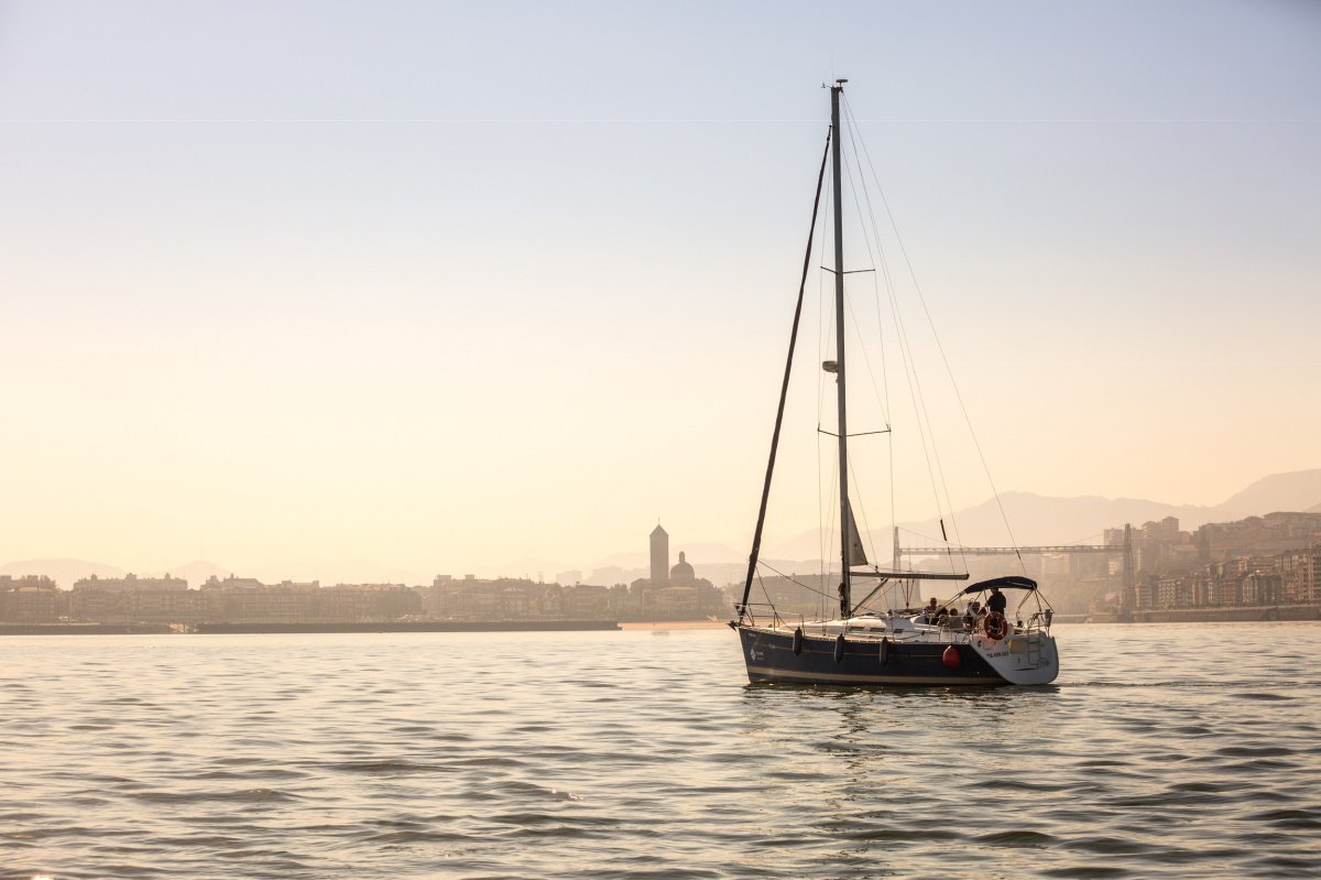 5AC6589D-2919-42E5-8B3C-4F6A7C72AD95