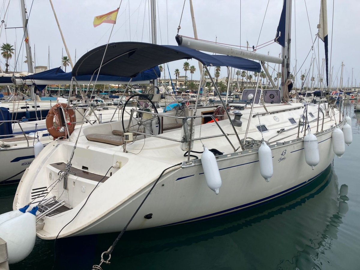 Dufour Yachts - 4 cabinas