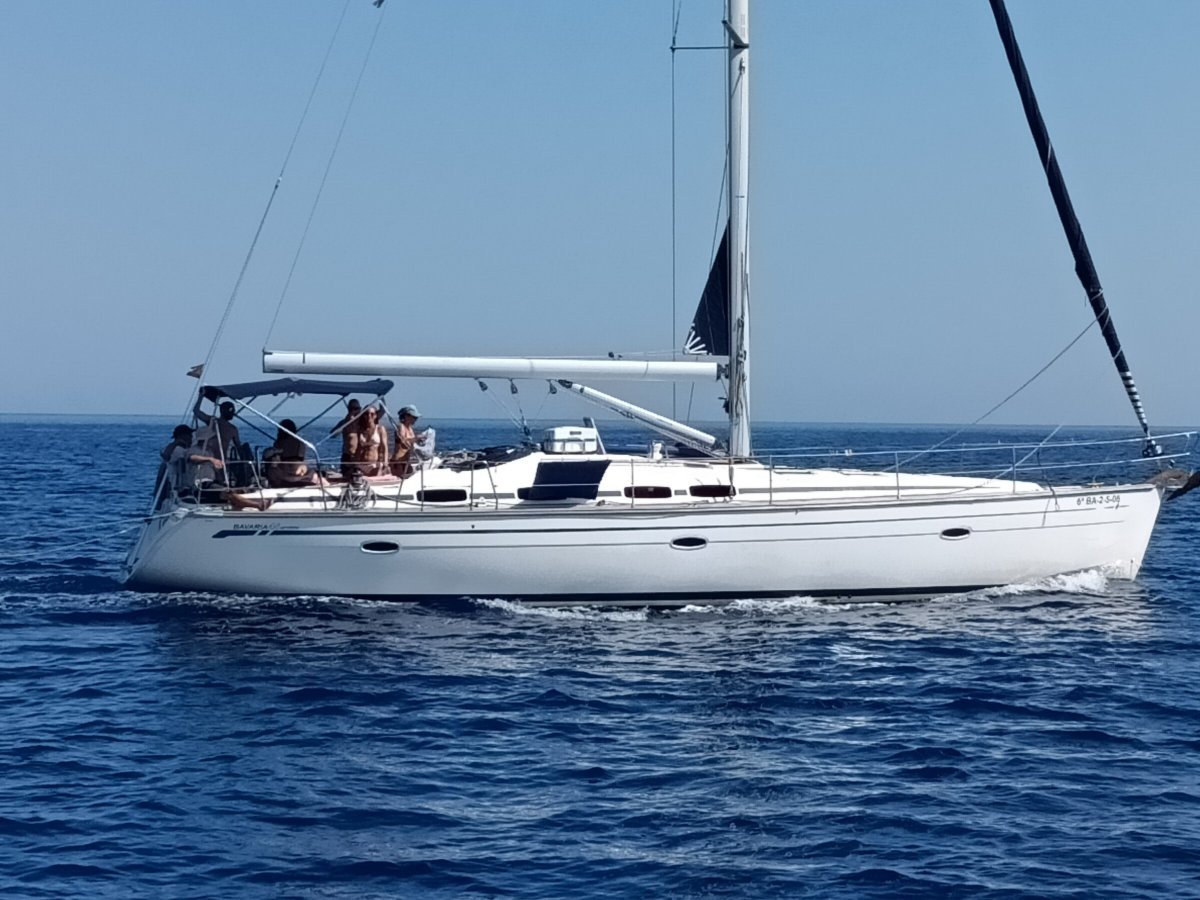Night view of the city from the sea