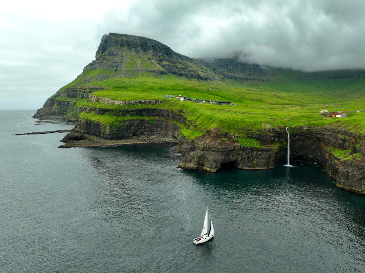 Esplorazione dell'Atlantico: spedizione di vela nelle Isole Faroe