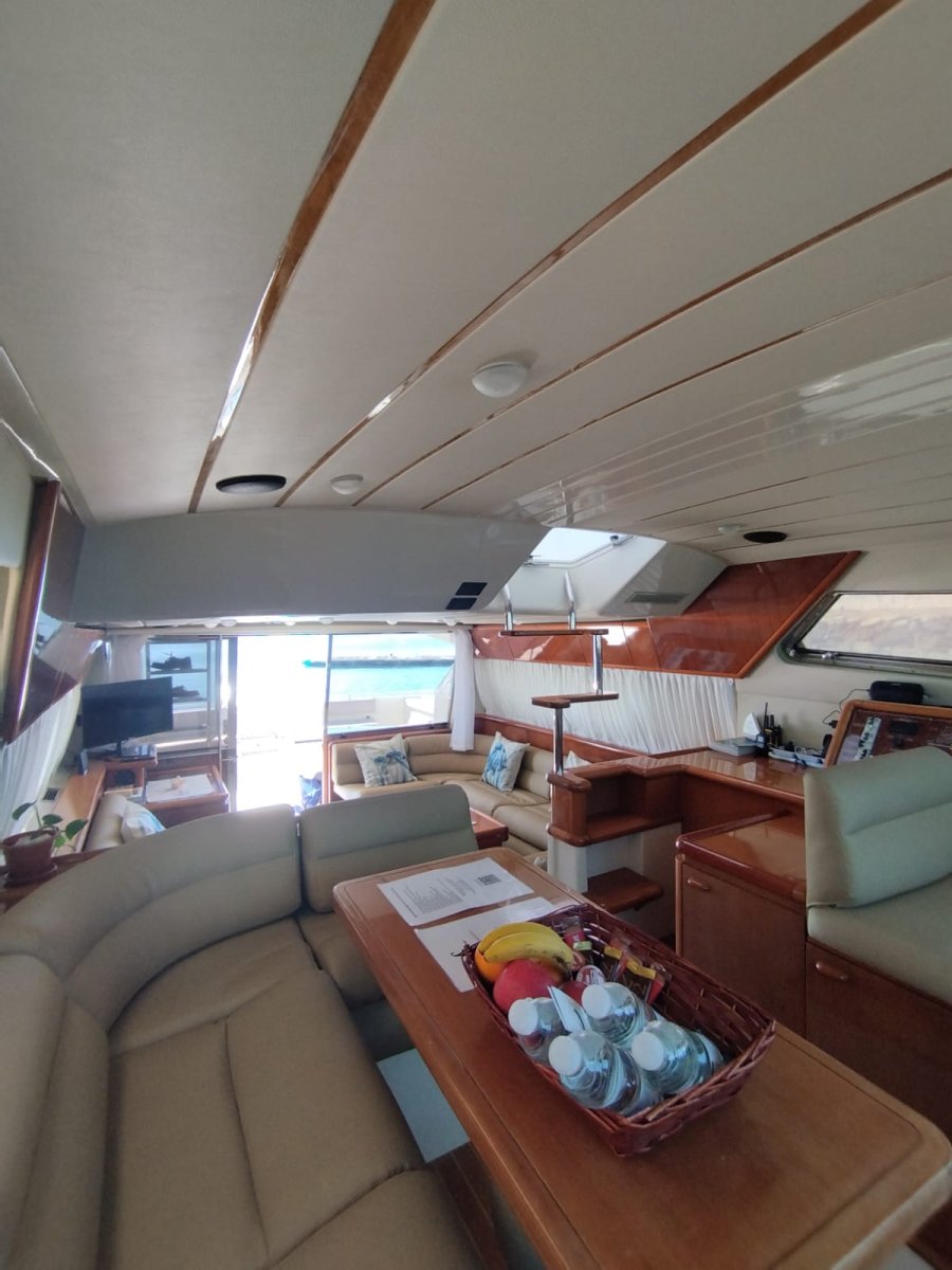 Descubre la bahía de Cádiz con un encantador viaje en barco