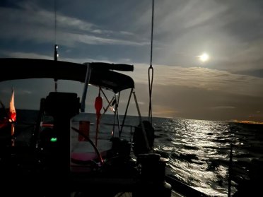 Navegación nocturna en velero por el Golfo de Cádiz