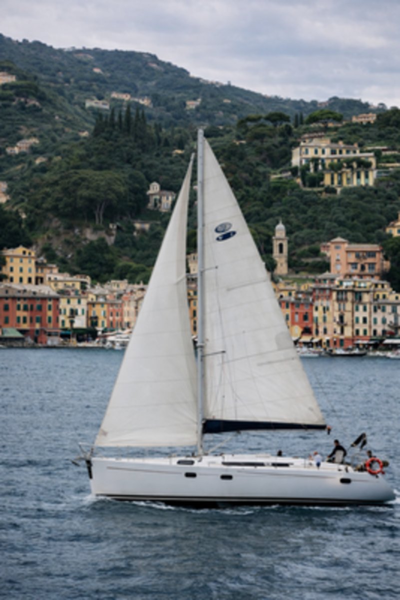 Elan Marine - 384 Impression
