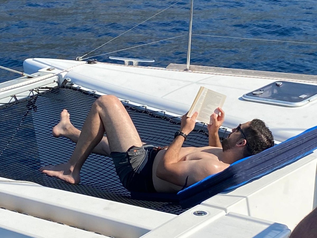 Vuela con nosotros en un crucero en barco por las islas y calas de Croacia