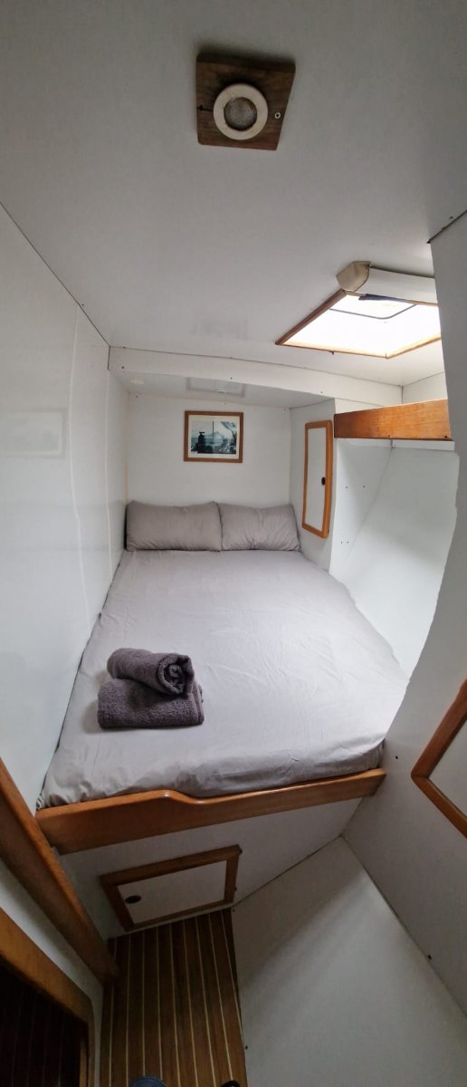 Erkunden Sie die Gewässer vor der Küste von St. Martin mit dem Segelboot