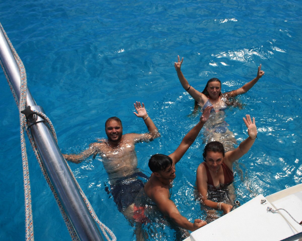 Sail through the crystal-clear waters of Palma de Mallorca