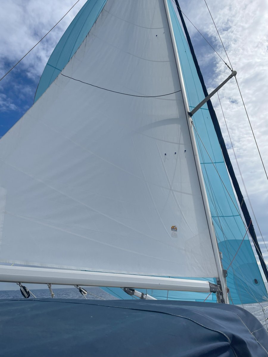 Viaggio in alto mare da Alicante a Sardegna via Baleari, 550 miglia.