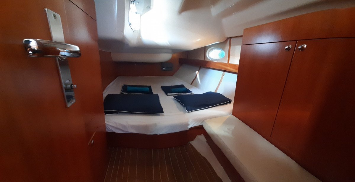 Discover the Sporades Islands on a 10-day all-inclusive cruise.