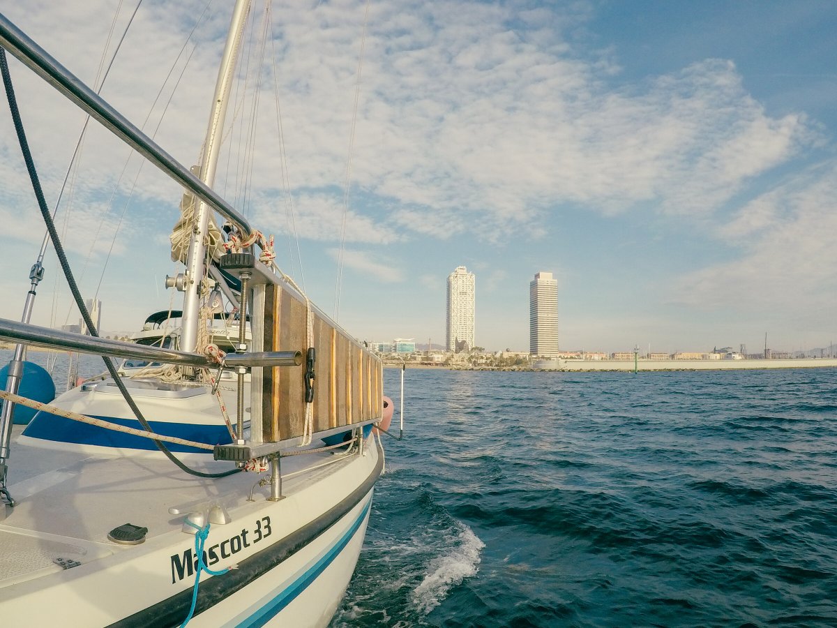 Volo in Vela sopra la Città di Barcellona
