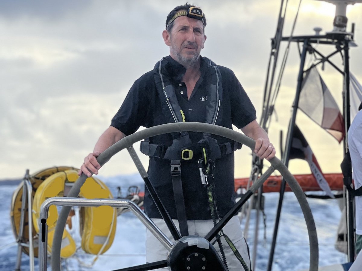 Avventura di navigazione attraverso l'Atlantico su un Volvo 60: Lorient-Canarie-Caraibi