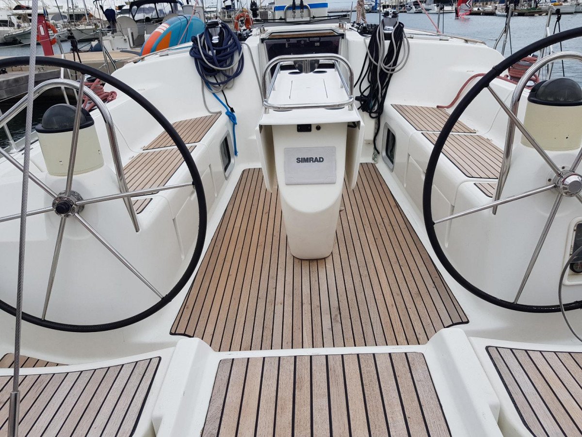 Sailboat - Jeanneau - 2 baths