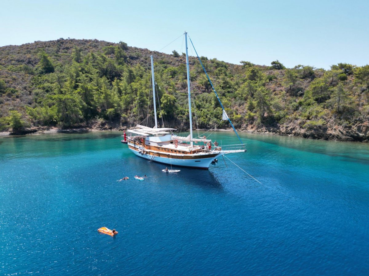 Bodrum Gulet Trip with Water Activities