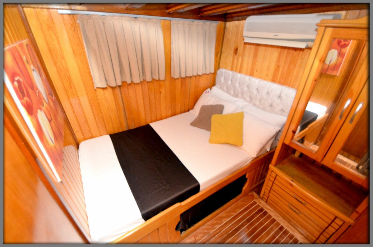 Sailboat - Custom - 16 people