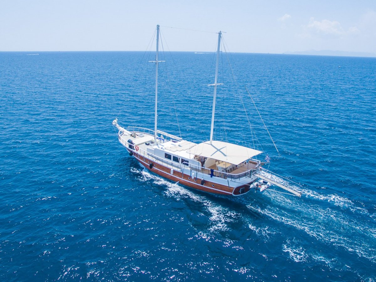 Adventure cruise in the waters of Rhodes.