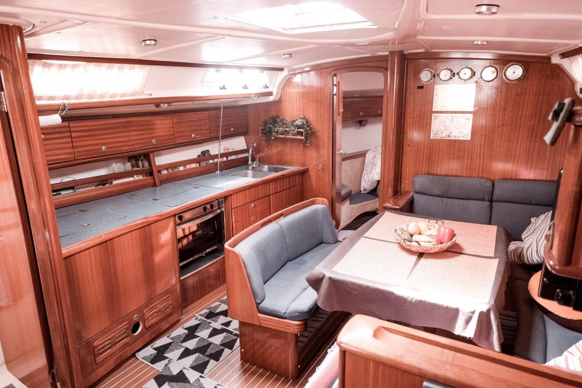 Sailboat - Bavaria Yachts - 13.6 meters