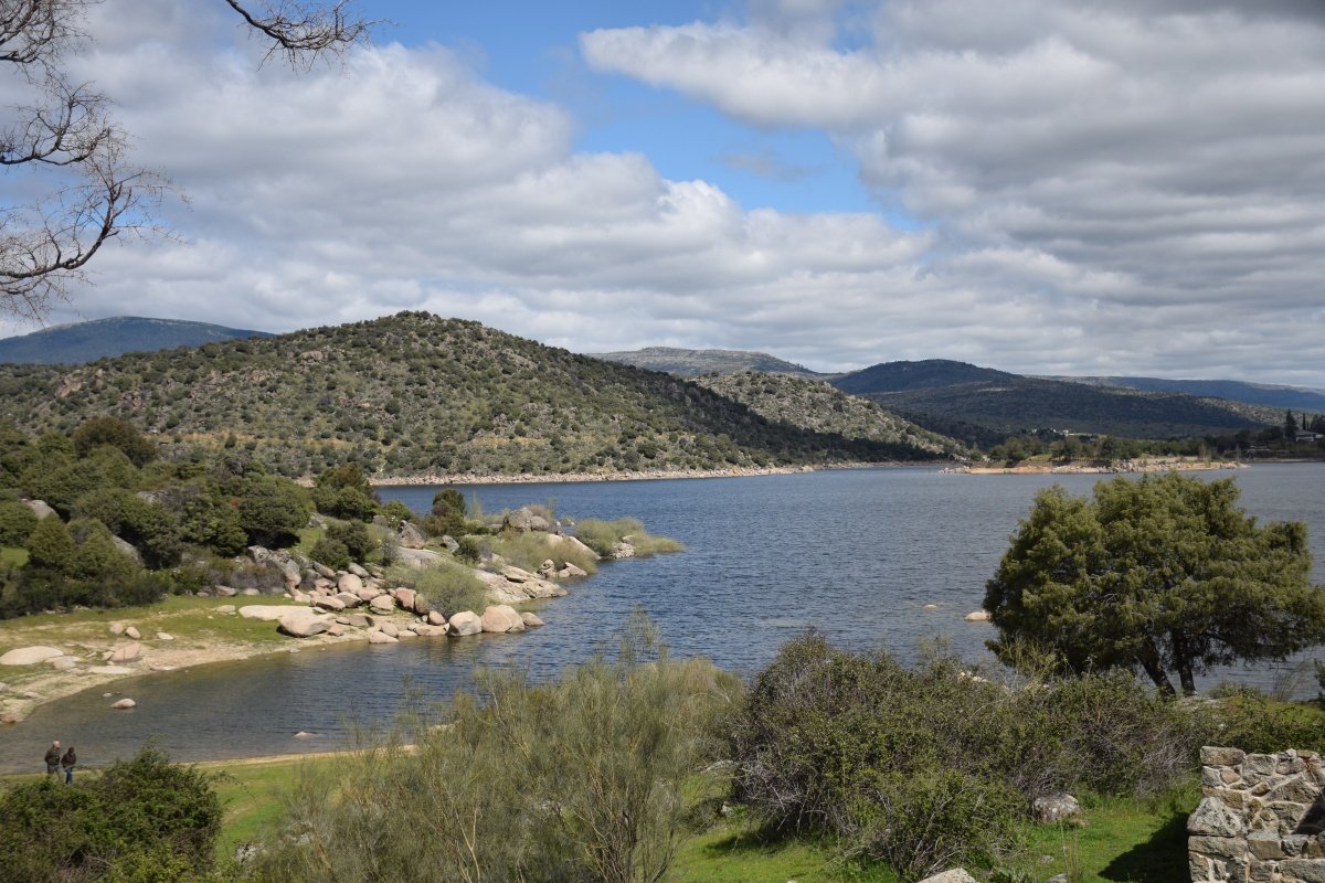 Aprende a navegar en el embalse del Burguillo