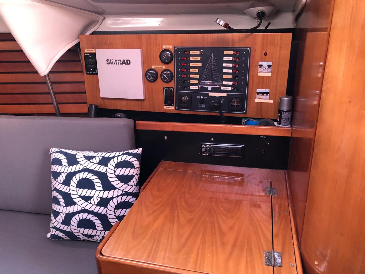 Sailboat - Ro - 12 meters