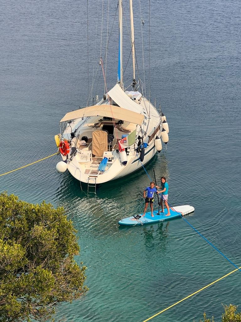 Una aventura de navegación en el mar de Ulises entre las islas griegas con Bavaria46