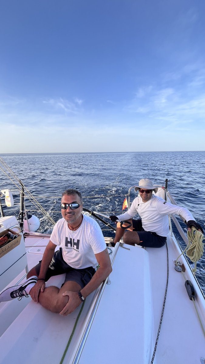 Goditi la bellezza del mare a bordo del Pogo 36