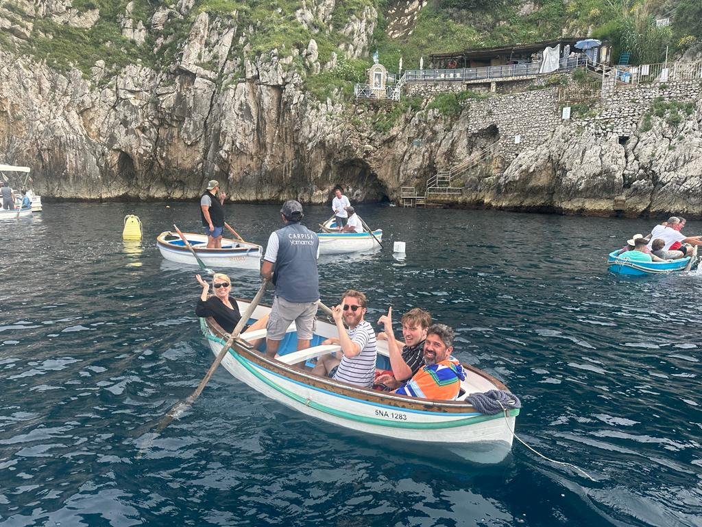 Gemme Nascoste di Capri: Scoperte in Barca