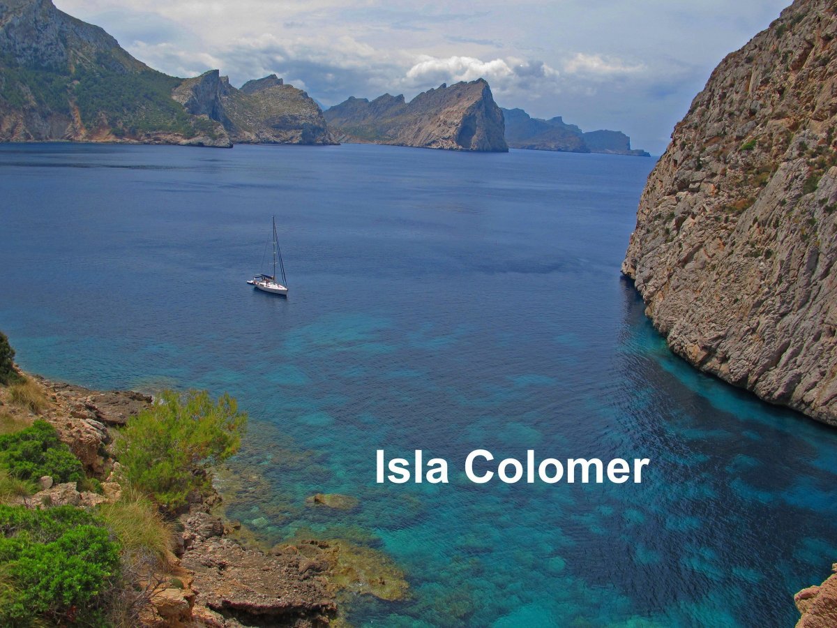 Learn to sail in a navigation course in the crystal-clear waters of Mallorca