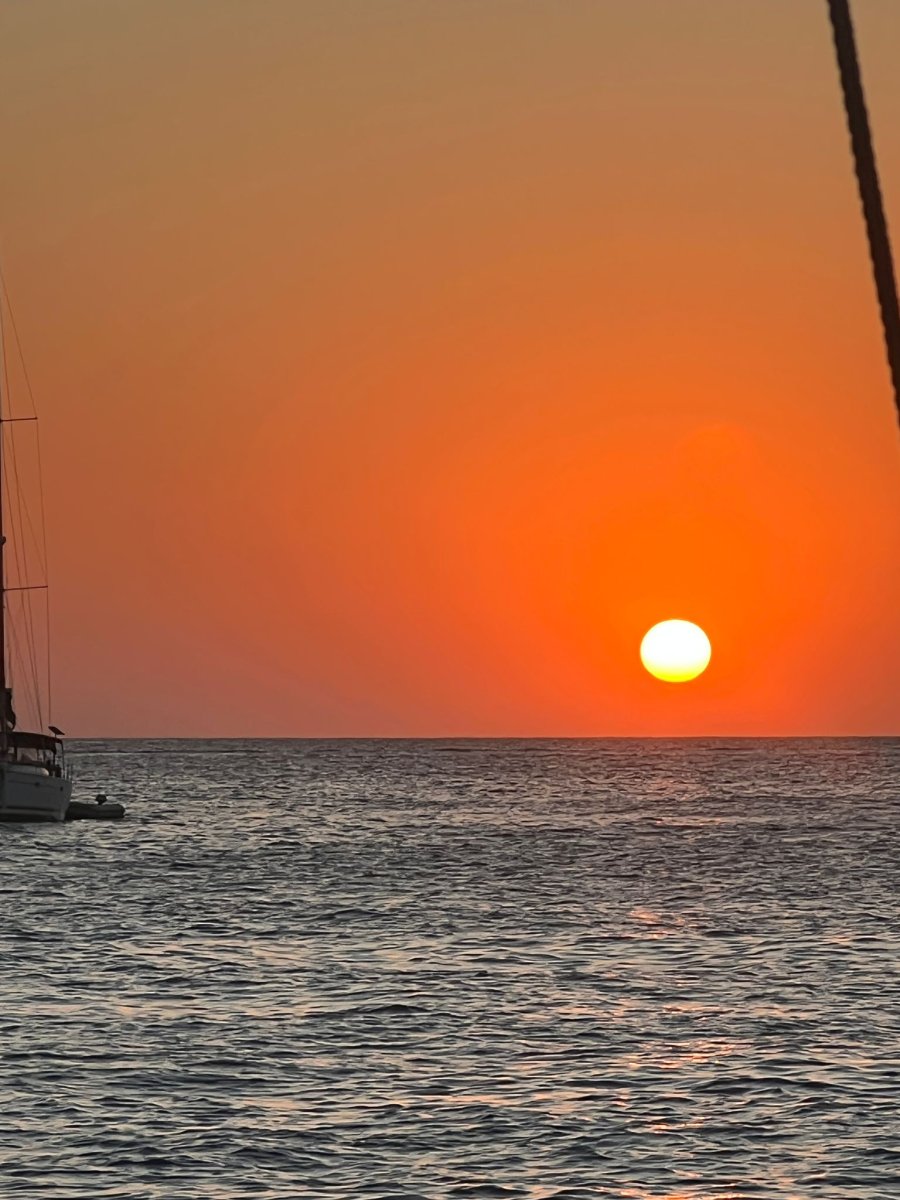 Sailing yacht in Sicily with chef on board
