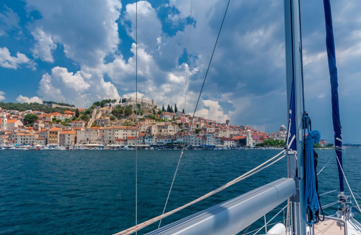One-week sailing course along the coast of Capri Island