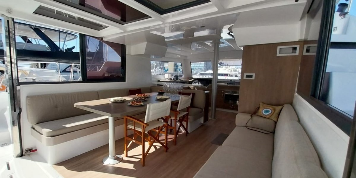 Celebrate on a boat in Barcelona