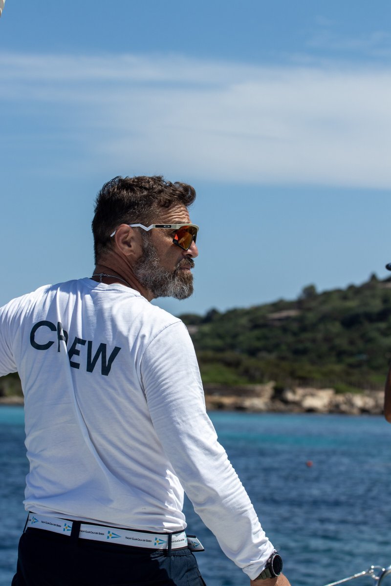 Viaje en catamarán por la costa de Cerdeña