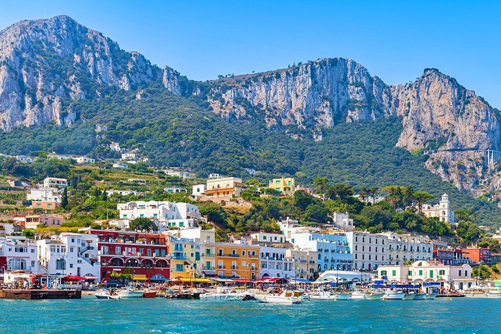 italy-capri-get-there-train-boat-1