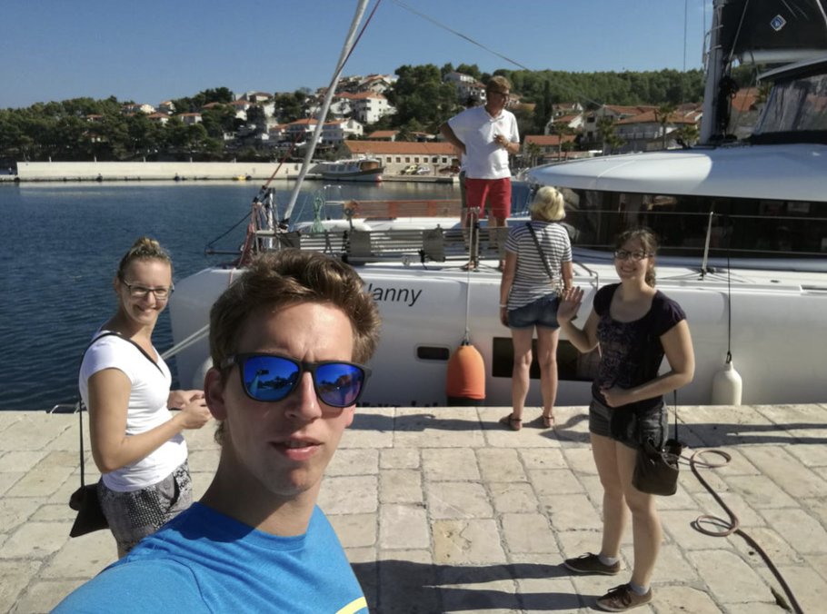 Lerne mit der Hilfe von Experten zu segeln und zu navigieren